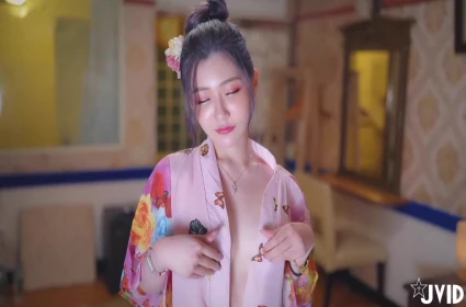 Khoảnh khắc ngây thơ khi thèm nhìn vòng một em gái cho vo chup anh khoa than